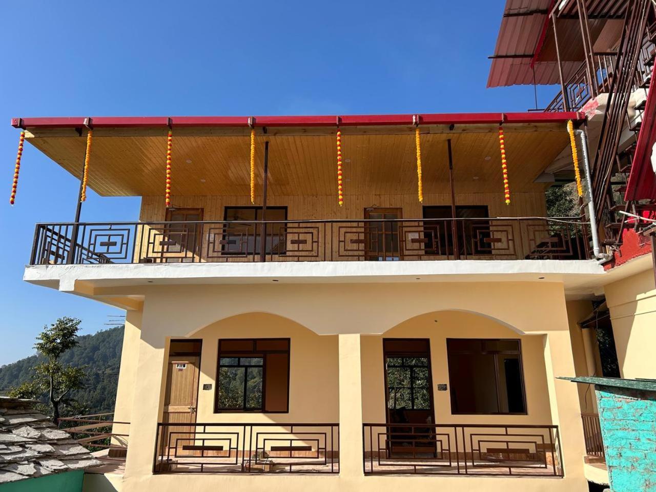 Hotel Mountain View Sari Zewnętrze zdjęcie