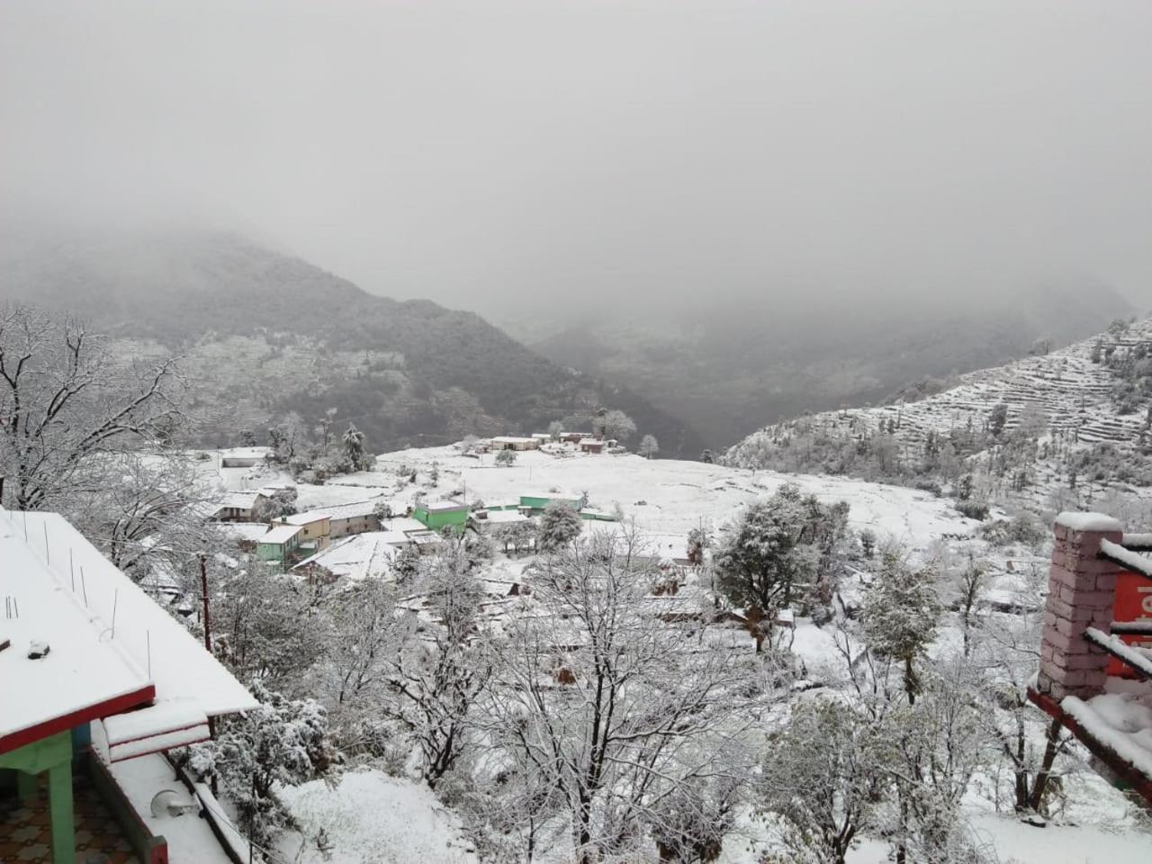 Hotel Mountain View Sari Zewnętrze zdjęcie